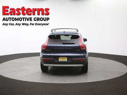 Used 2021 Volvo XC40 T5 Momentum AWD/4WD image 38