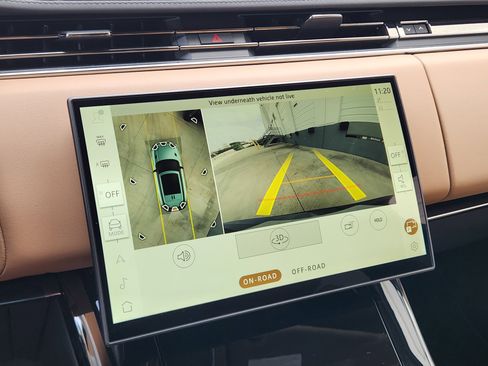 New 2026 Land Rover Range Rover Sport SE image 17