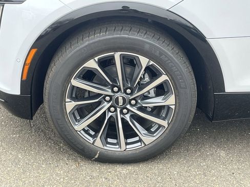 New 2026 Cadillac Lyriq Sport image 25