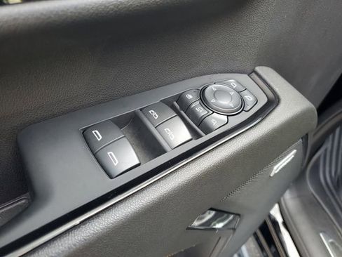 Used 2024 GMC Sierra 2500 AT4 w/ AT4 Premium Plus Package image 9