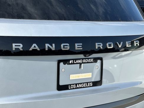 New 2025 Land Rover Range Rover Long Wheelbase SE image 14