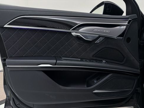 Used 2024 Audi S8 image 26