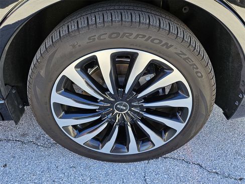 Used 2023 Lincoln Aviator Black Label Grand Touring image 45