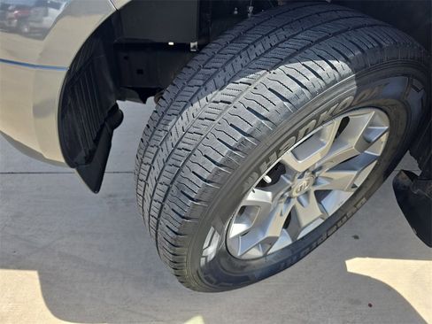 Used 2020 Nissan Frontier SV image 30