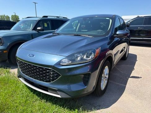 Used 2020 Ford Escape SE AWD/4WD image 3