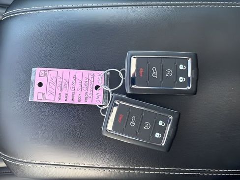 Used 2024 Jeep Grand Cherokee L Limited w/ Luxury Tech Group II image 22