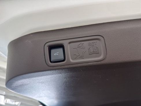 Used 2023 Ford Expedition Max King Ranch image 13