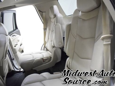 Used 2019 Cadillac Escalade Premium Luxury AWD/4WD image 26