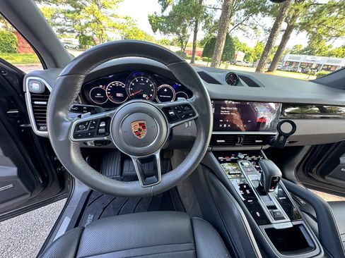 Used 2019 Porsche Cayenne AWD/4WD image 20