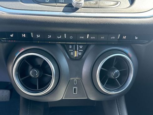 Used 2022 Chevrolet Blazer LT image 25
