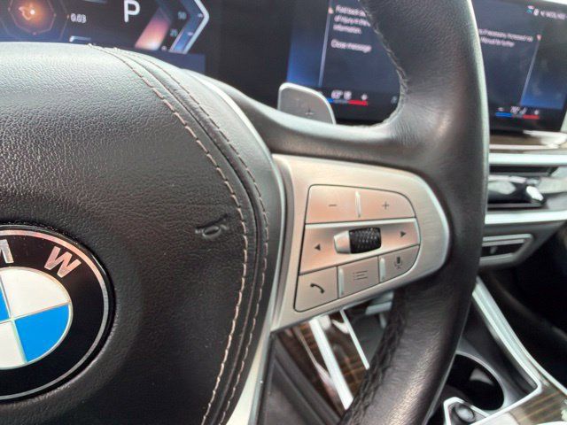 Used 2024 BMW X7 xDrive40i AWD/4WD image 18