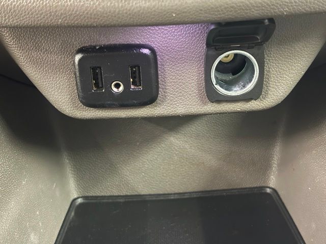 Used 2019 Chevrolet Traverse LT FWD image 33