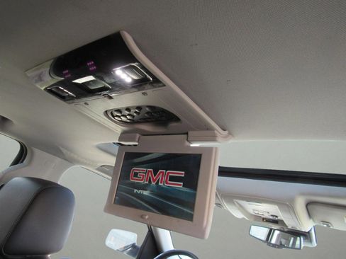 Used 2018 GMC Yukon SLT w/ Open Road Package image 38