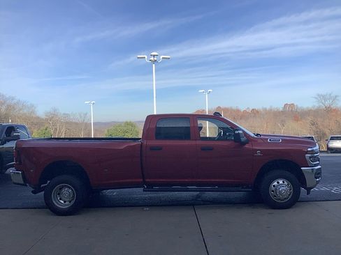 New 2026 RAM 3500 Tradesman image 4
