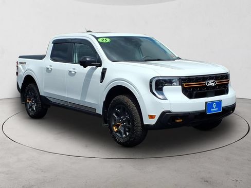 Used 2025 Ford Maverick Tremor AWD/4WD image 3