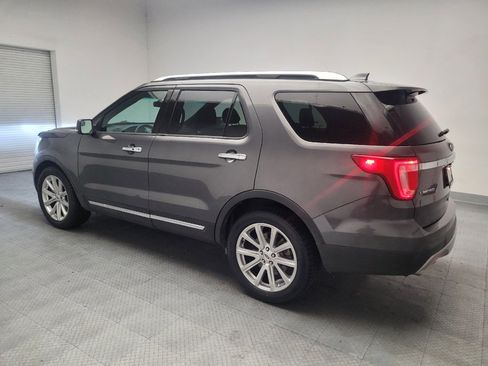 Used 2017 Ford Explorer Limited FWD image 3