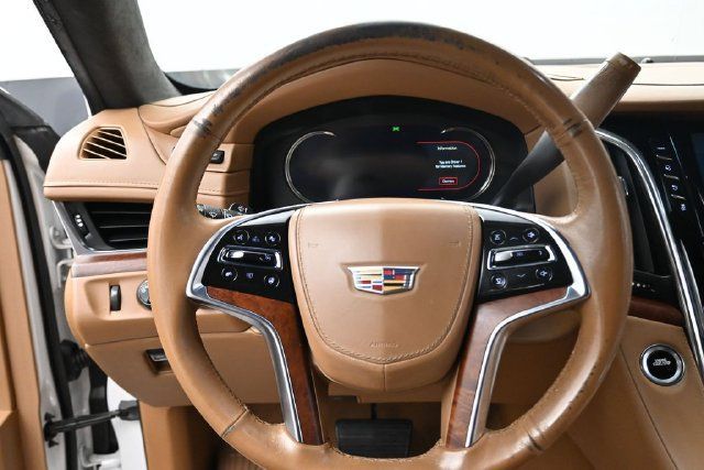Used 2017 Cadillac Escalade Platinum AWD/4WD image 13