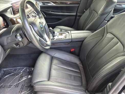 Used 2020 BMW 740i RWD image 16