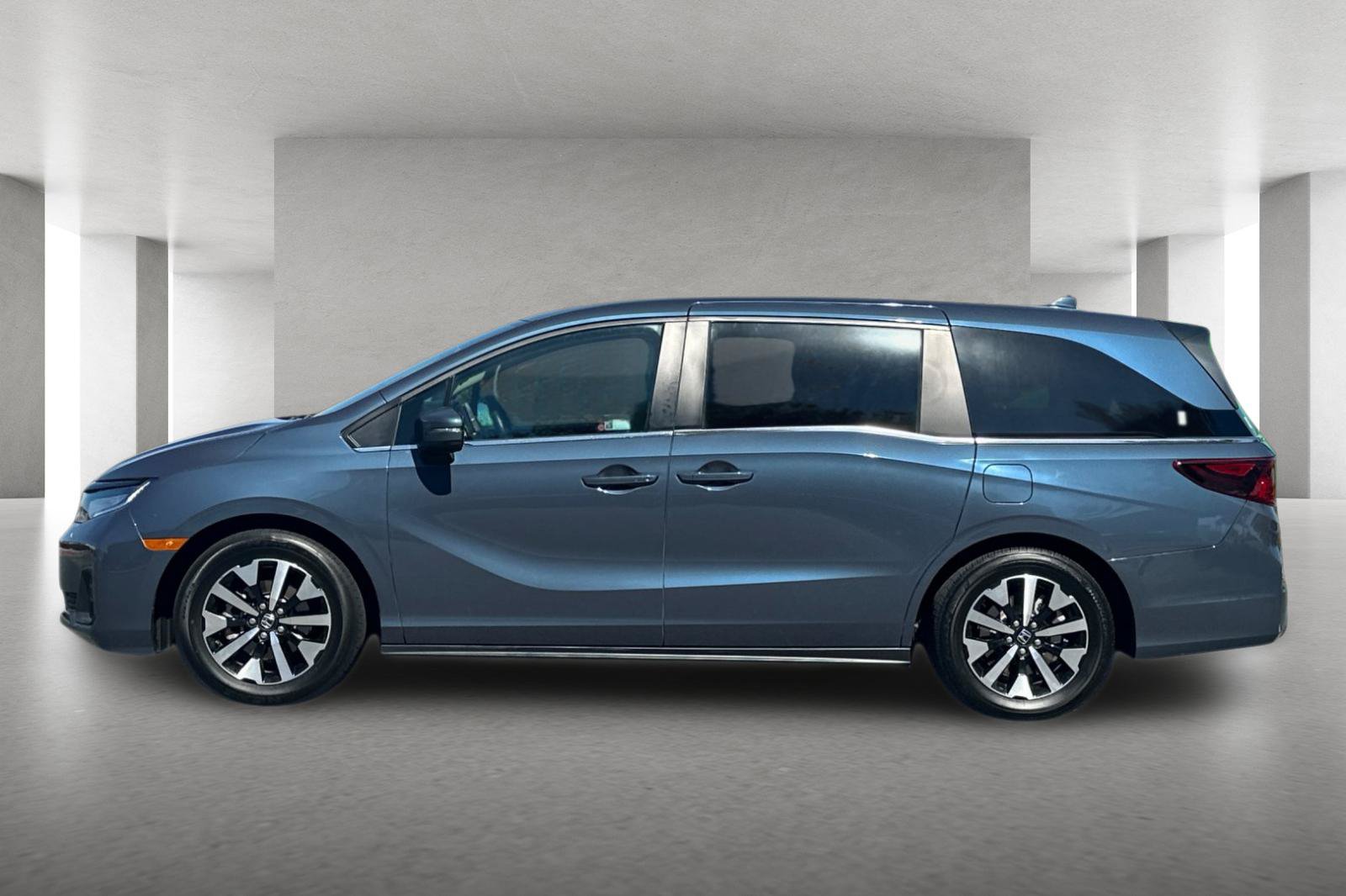 Certified 2025 Honda Odyssey EX-L image 7