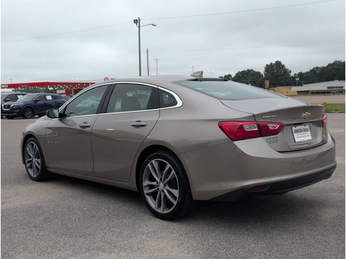 Used 2023 Chevrolet Malibu LT image 3