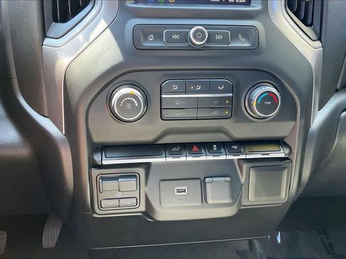 Used 2020 Chevrolet Silverado 1500 Custom w/ Custom Value Package image 31