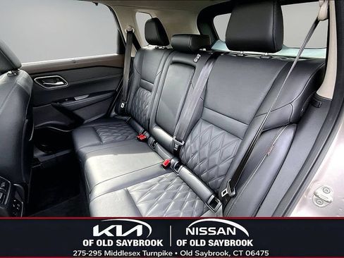 Used 2023 Nissan Rogue Platinum w/ Platinum Premium Package AWD/4WD image 22