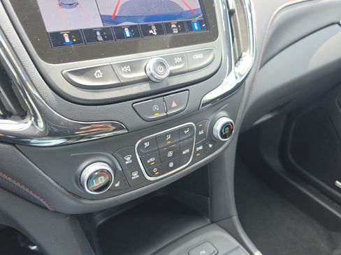 Used 2024 Chevrolet Equinox RS w/ RS Leather Package FWD image 17
