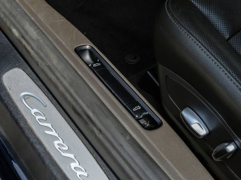 Used 2019 Porsche 911 Carrera RWD image 38