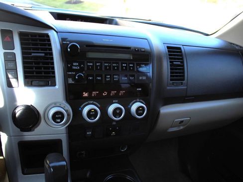 Used 2008 Toyota Sequoia SR5 image 8