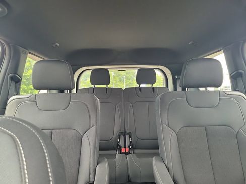 Used 2025 Jeep Grand Cherokee L Laredo AWD/4WD image 21