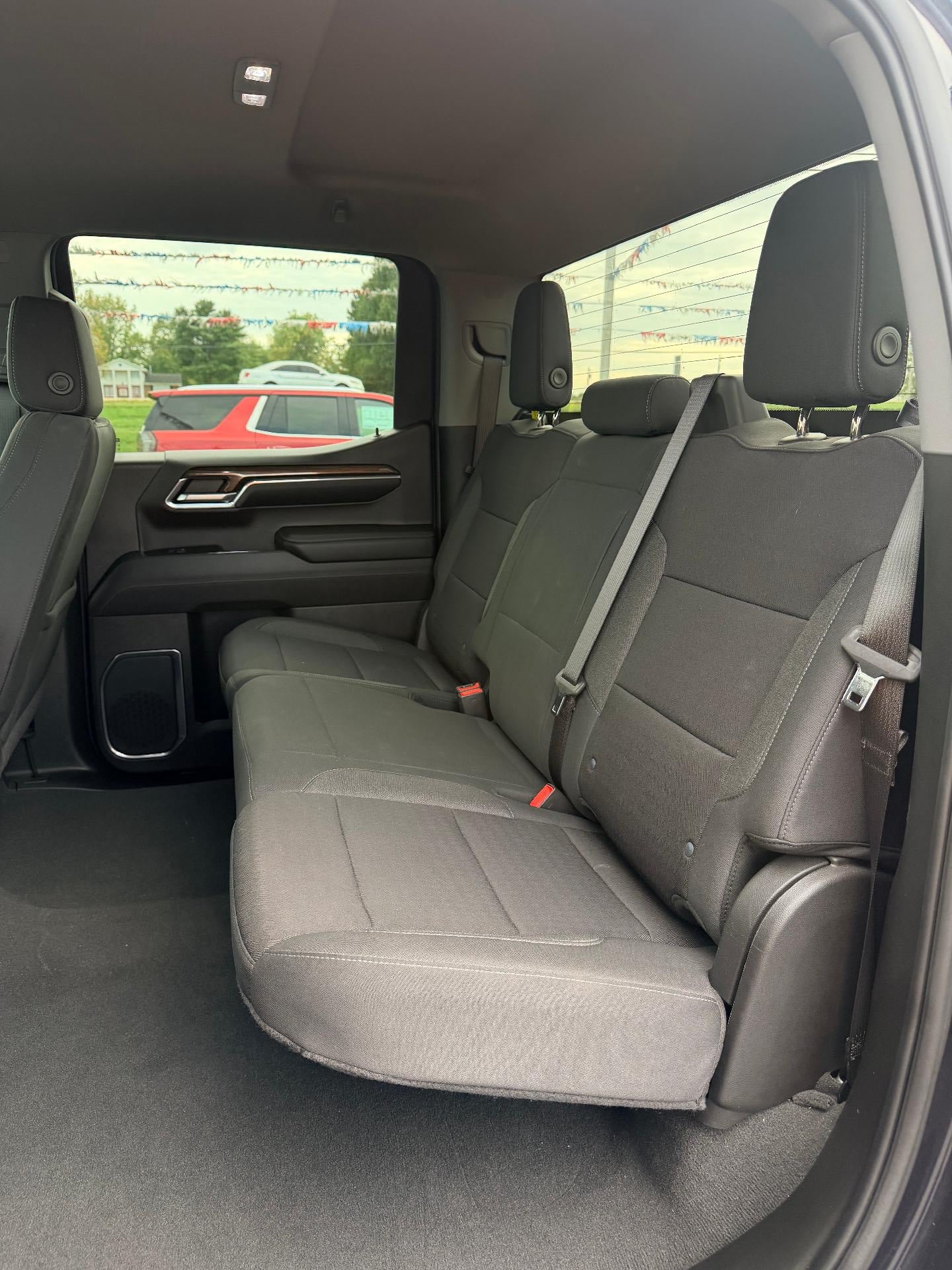 Used 2024 Chevrolet Silverado 1500 LT AWD/4WD image 10
