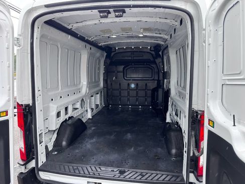 Used 2025 Ford Transit 250 148 Medium Roof Extended AWD image 35