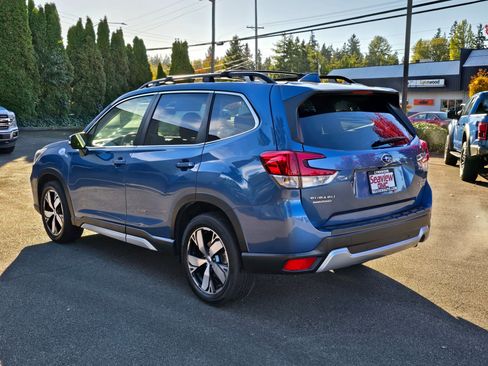 Used 2020 Subaru Forester Touring image 5