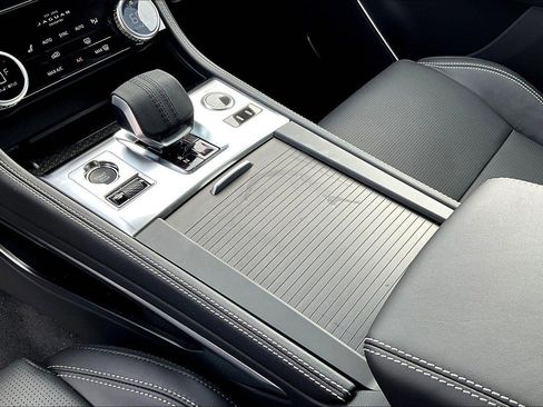 New 2026 Jaguar F-PACE R-Dynamic S image 7