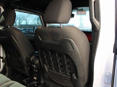 Used 2020 Jeep Wrangler Unlimited Rubicon AWD/4WD image 25
