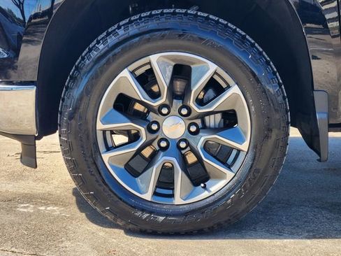 Used 2023 Chevrolet Silverado 1500 LT image 10