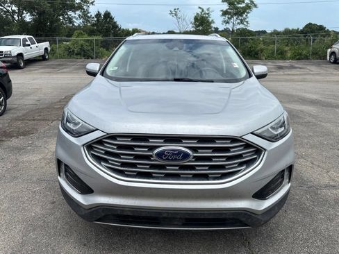 Used 2019 Ford Edge SEL w/ Equipment Group 201A FWD image 2