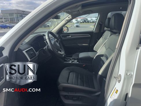 Used 2023 Volkswagen Atlas SEL Premium image 21