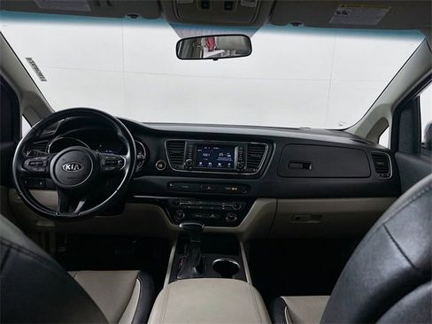 Used 2020 Kia Sedona EX image 21