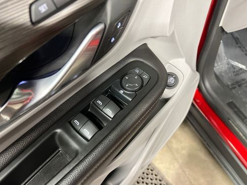 Certified 2022 GMC Terrain SLT image 17