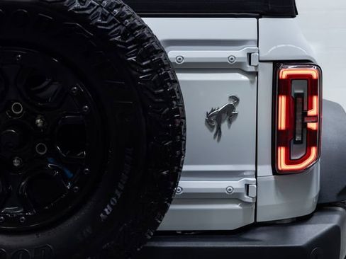 Used 2023 Ford Bronco Outer Banks image 8