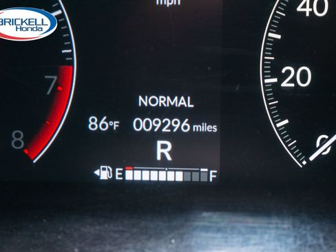 Certified 2025 Honda HR-V Sport image 31