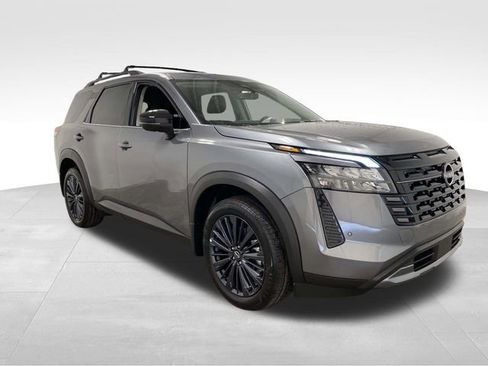 New 2026 Nissan Pathfinder SL image 1
