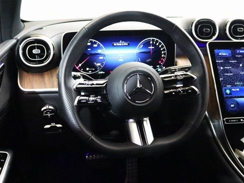 Used 2025 Mercedes-Benz GLC 350e 4MATIC w/ AMG Line image 19