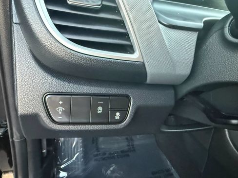 Used 2026 Kia Seltos LX AWD/4WD image 33