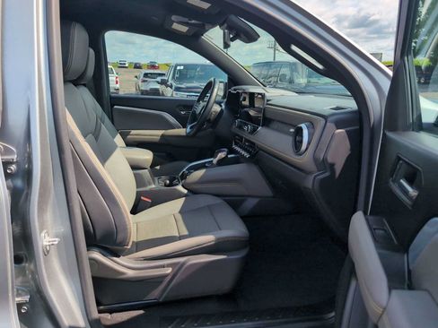 Used 2024 Chevrolet Colorado ZR2 w/ ZR2 Convenience Package III AWD/4WD image 26