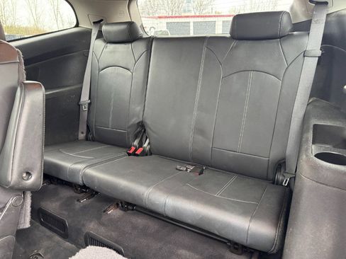 Used 2014 Chevrolet Traverse LT FWD image 17