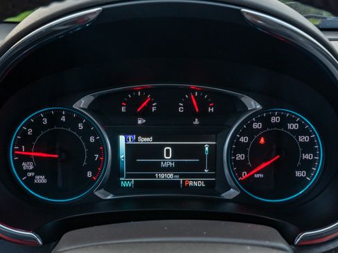 Used 2018 Chevrolet Malibu LT FWD image 20