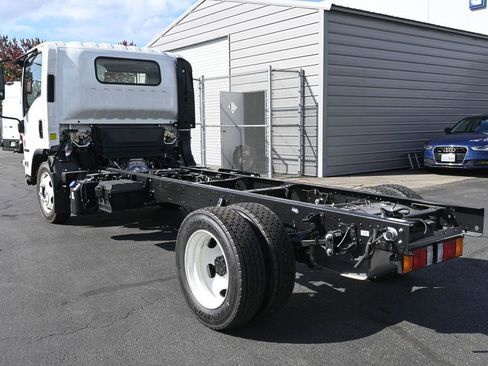 New 2025 Isuzu NPR HD image 6