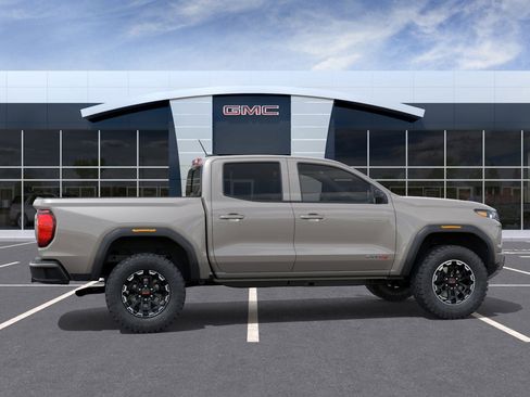 New 2026 GMC Canyon AT4 image 18